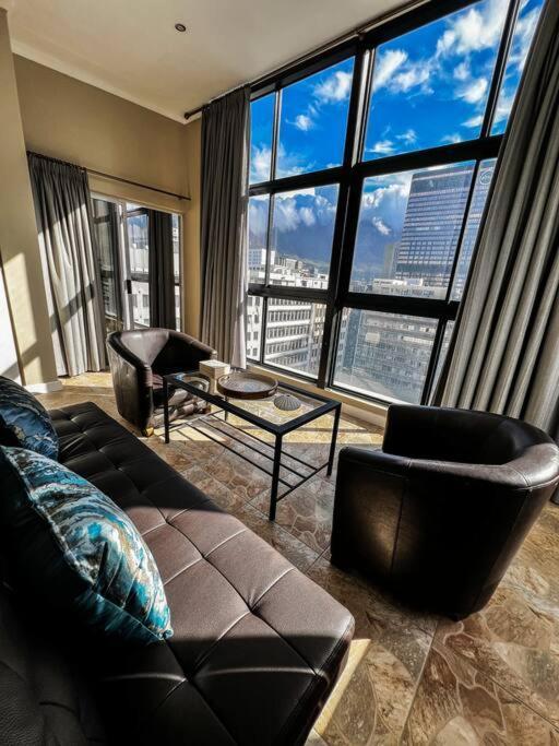Large 74m2 Aprtm - Cozy Cpt - 200 Mbps Internet Apartamento